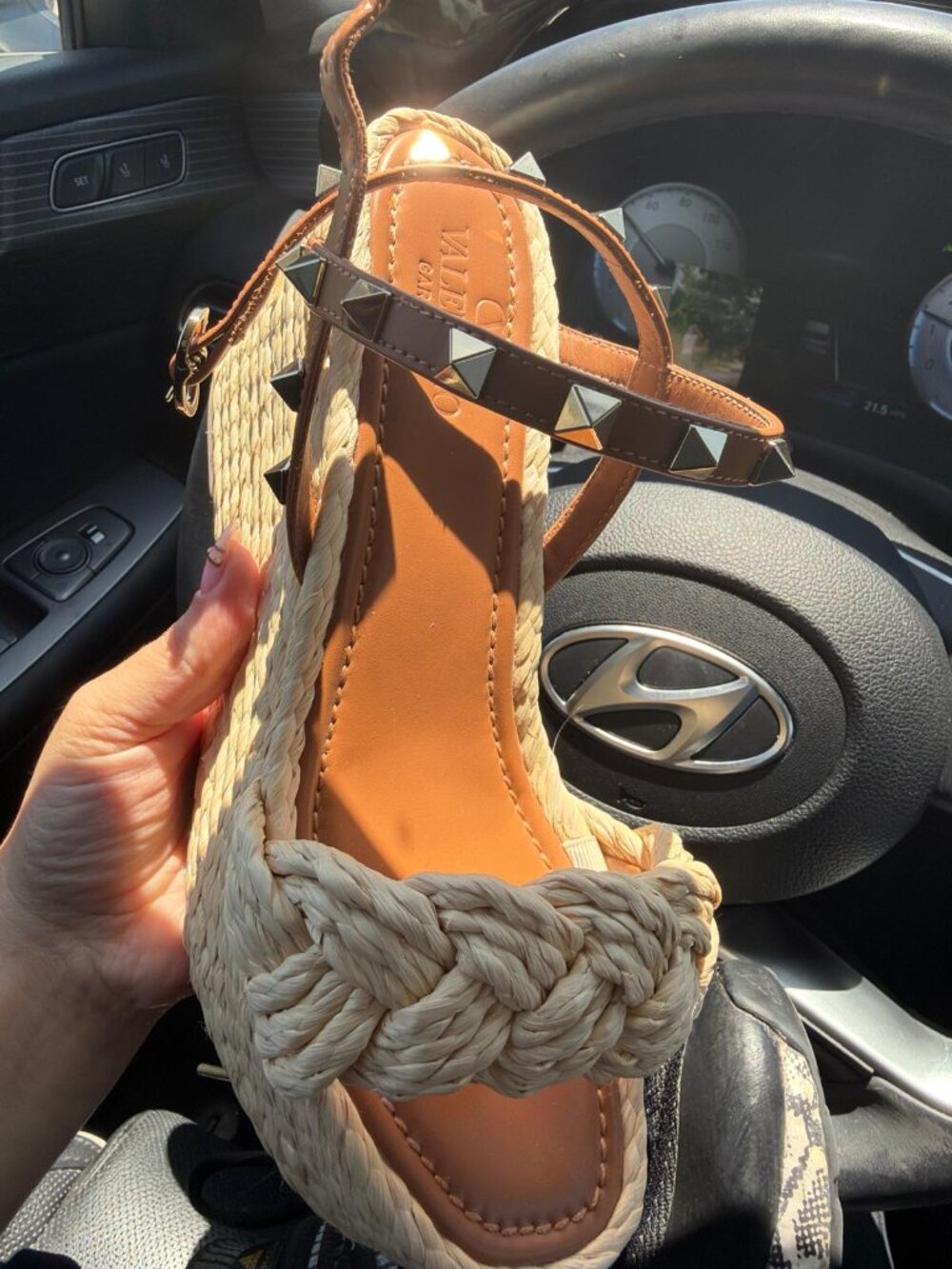 Valentino Garavani Rockstud Braided Leather Espadrille Wedges Size 37 - Picture 3 of 4